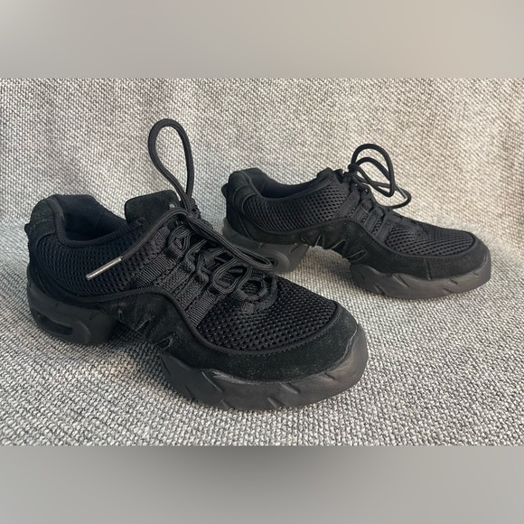 Bloch Black Athletic Shoes with Streamlined Design - Picture 4 of 10